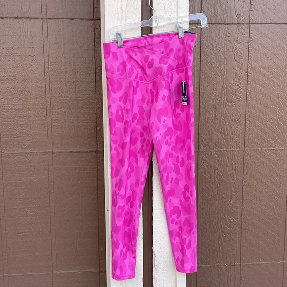 DSG NWT 2 Piece Performance Outfit - Picture 2 of 8